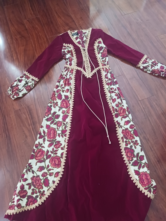 Gunne Sax by Jessica Burgundy Velvet Floral Trim Dress - Picture 4 of 11